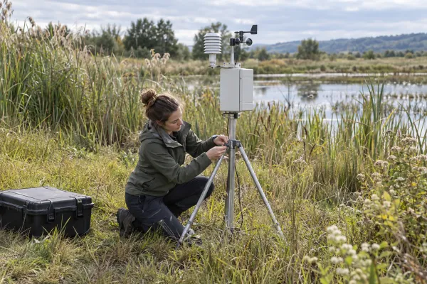 Application illustration: Portable field-research installations