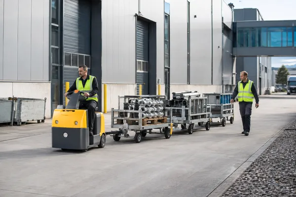 Application illustration: Transport between factory buildings